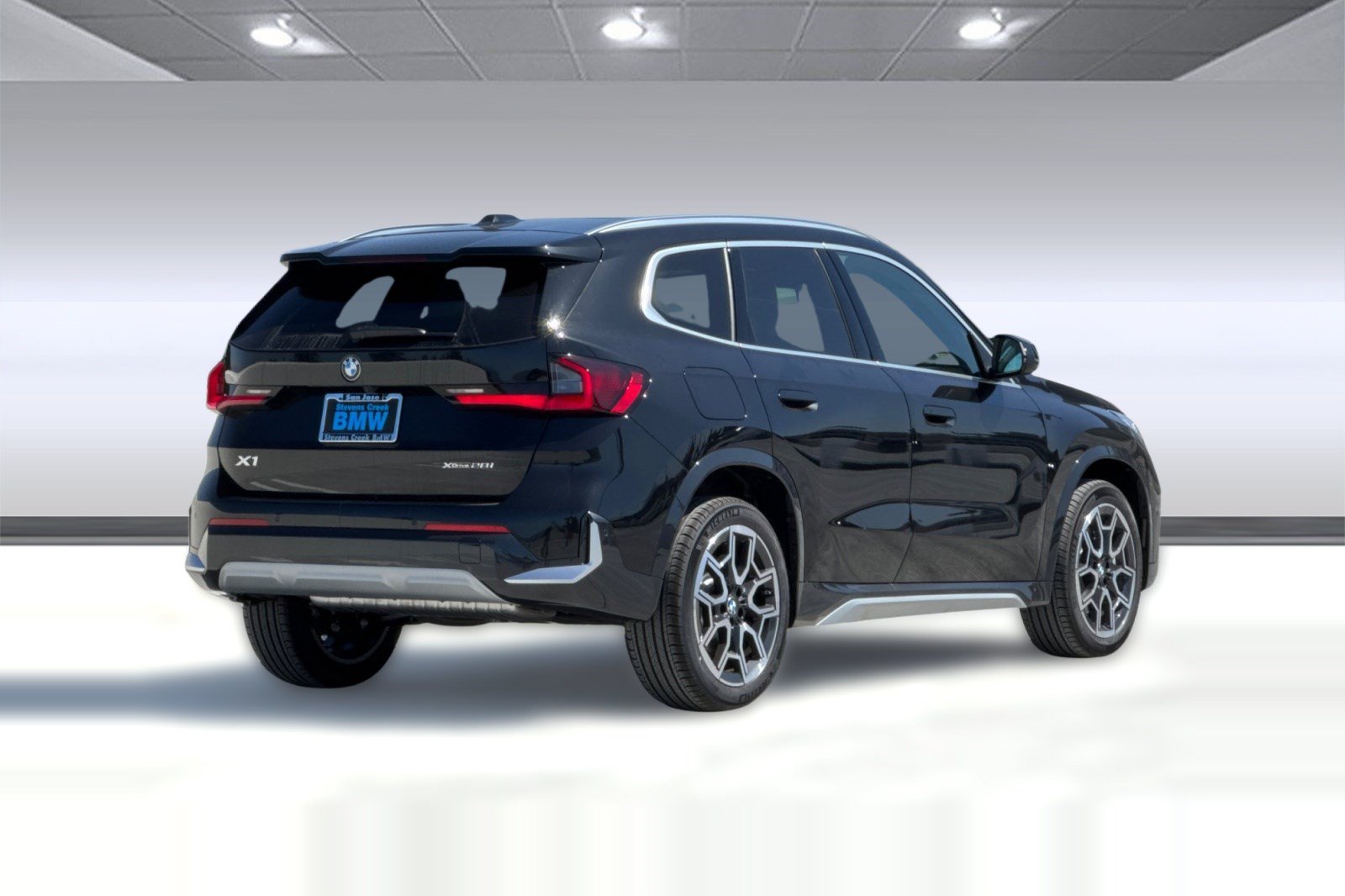 New 2026 BMW X1 xDrive28i w/ Technology Package AWD/4WD image 9