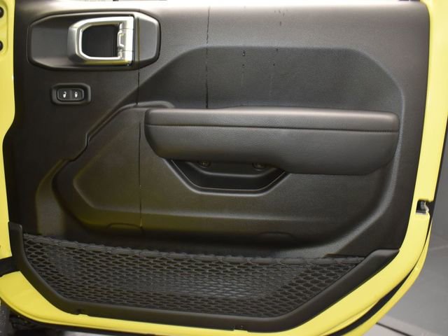 Used 2024 Jeep Gladiator Mojave w/ Technology Group image 13