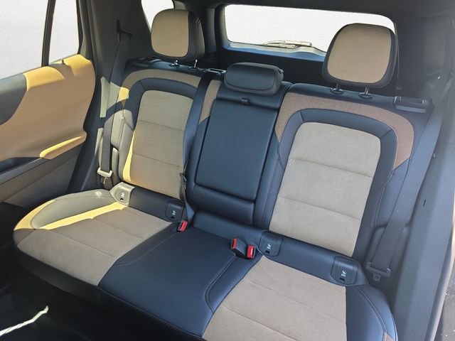 New 2026 Chevrolet Equinox ACTIV w/ Convenience Package III AWD/4WD image 13