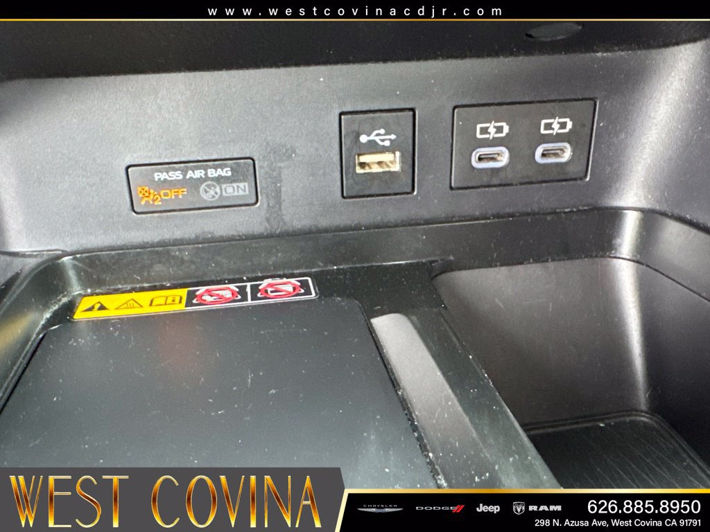 Used 2025 Toyota Camry LE FWD image 27