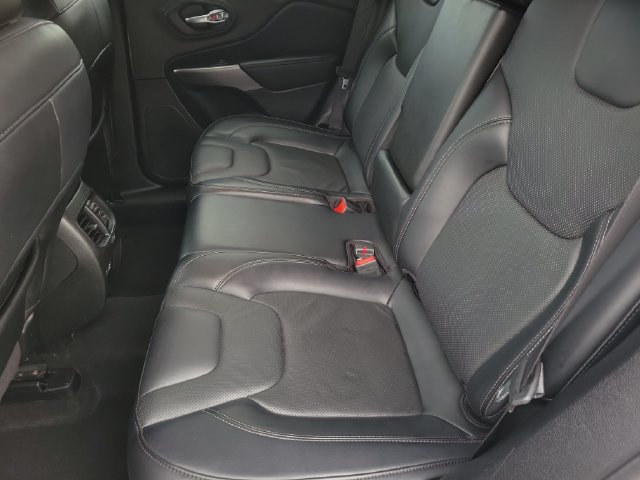 Used 2021 Jeep Cherokee Latitude Lux AWD/4WD image 9