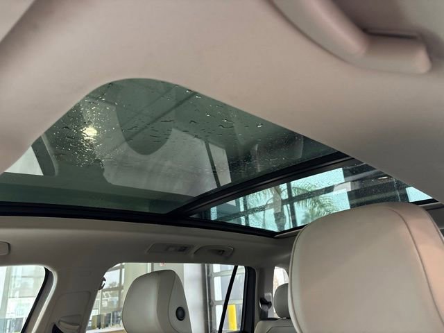 Used 2019 Volkswagen Tiguan SEL FWD image 11