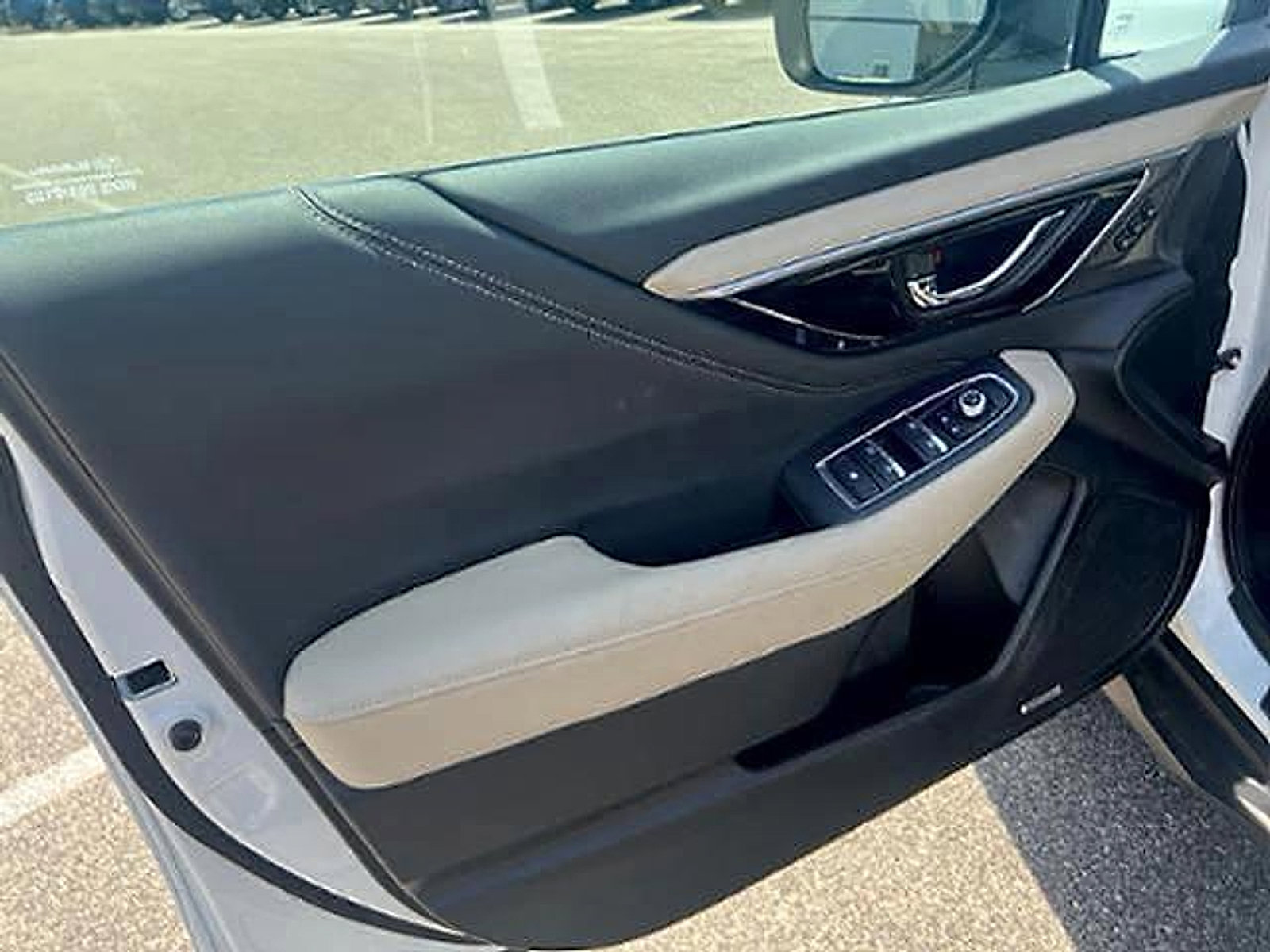 Certified 2025 Subaru Outback Limited AWD/4WD image 17