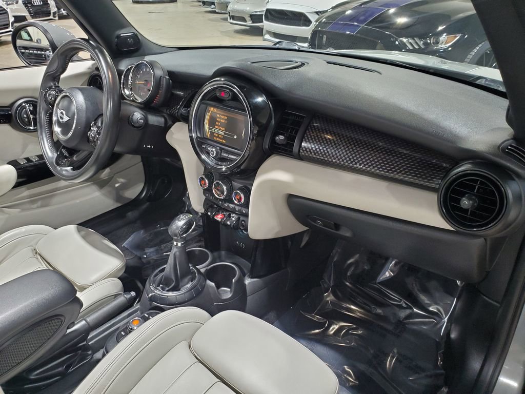 Used 2017 MINI Cooper S image 14
