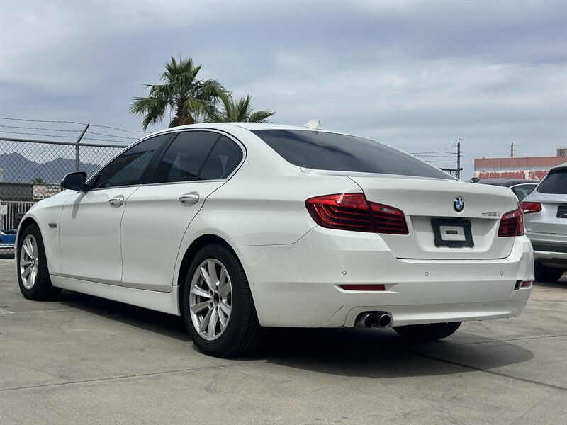 Used 2016 BMW 528i Sedan RWD image 4