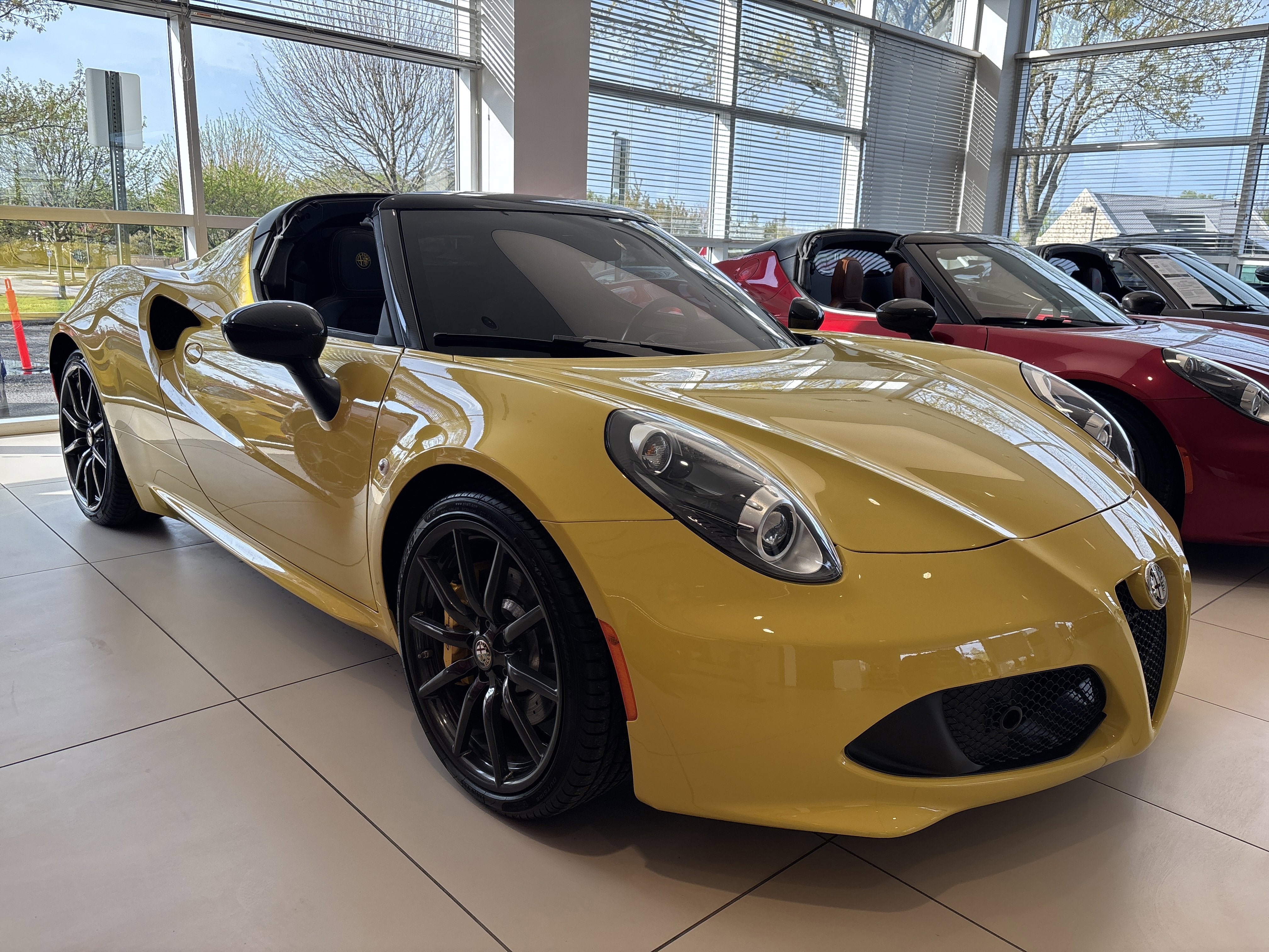 Used 2016 Alfa Romeo 4C Spider RWD image 3