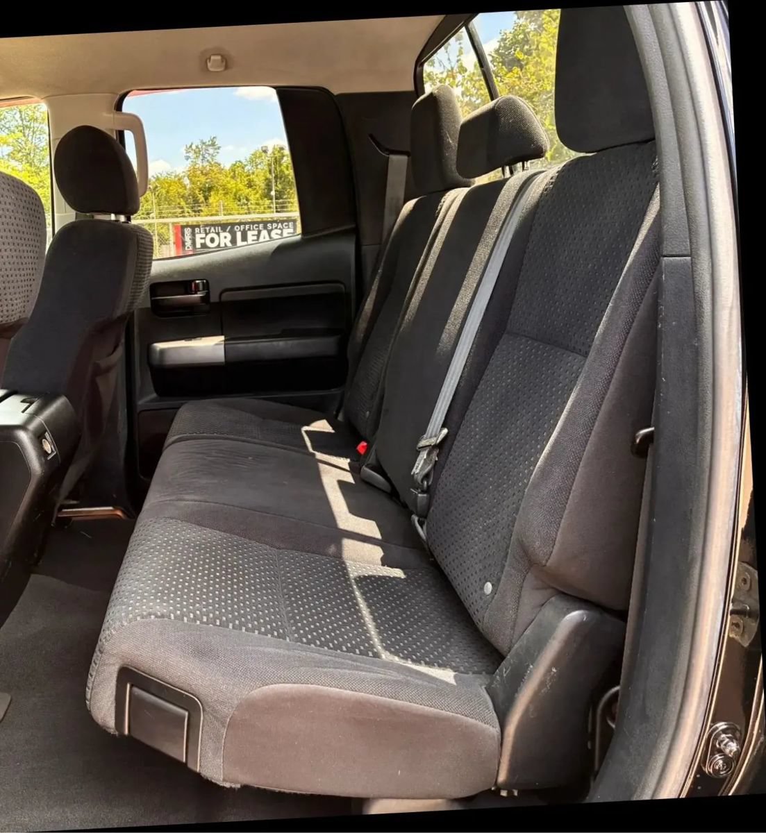 Used 2011 Toyota Tundra 4x4 Double Cab image 27
