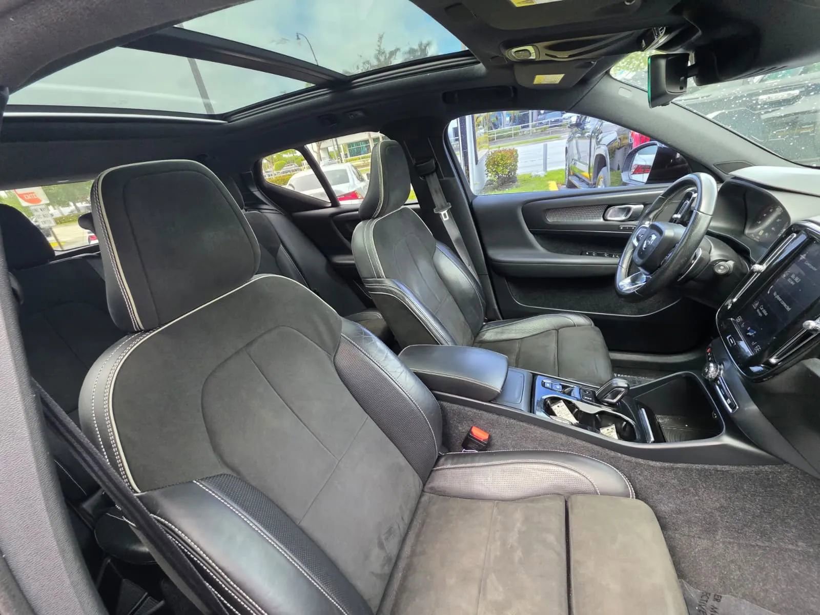 Used 2019 Volvo XC40 T5 R-Design AWD/4WD image 15