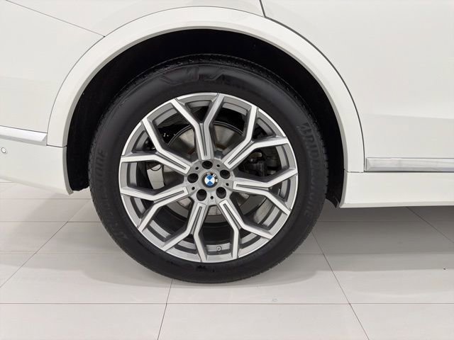 Used 2026 BMW X7 xDrive40i w/ Premium Package image 48