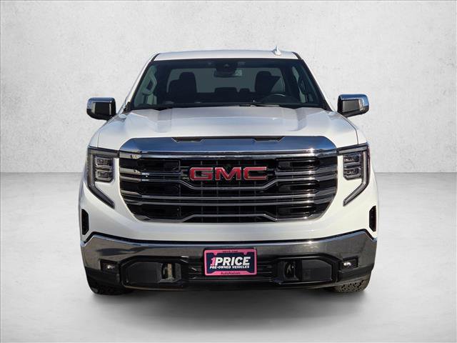Used 2025 GMC Sierra 1500 SLT image 2