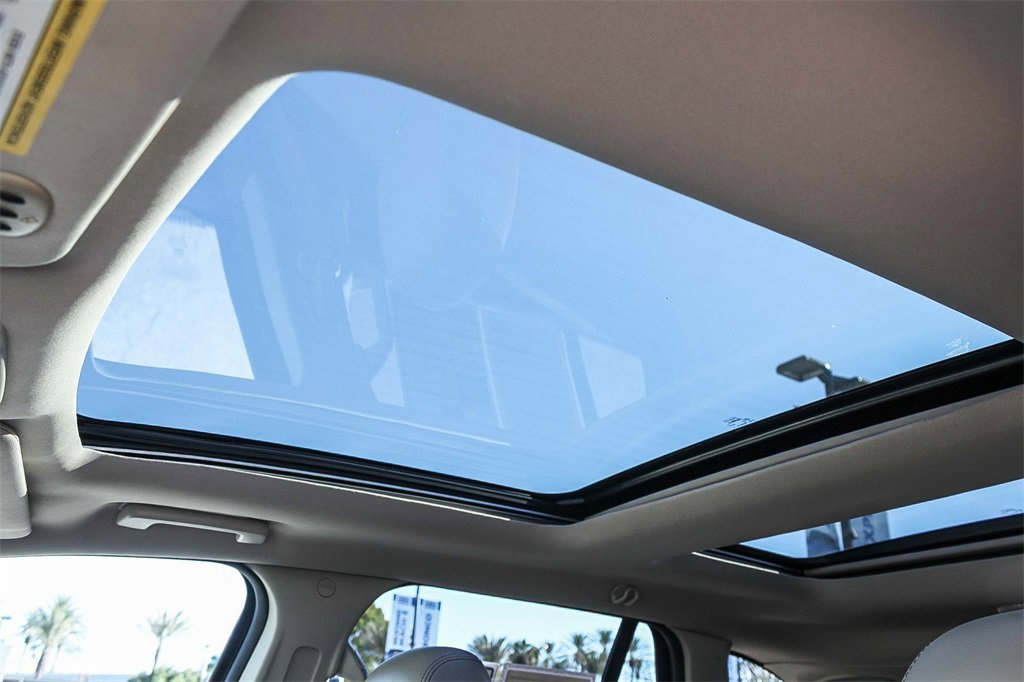 Used 2012 Ford Edge Limited image 31