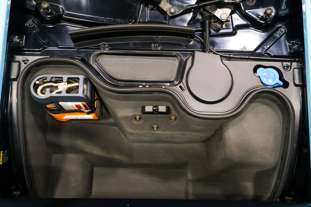 Used 2006 Ford GT RWD image 63