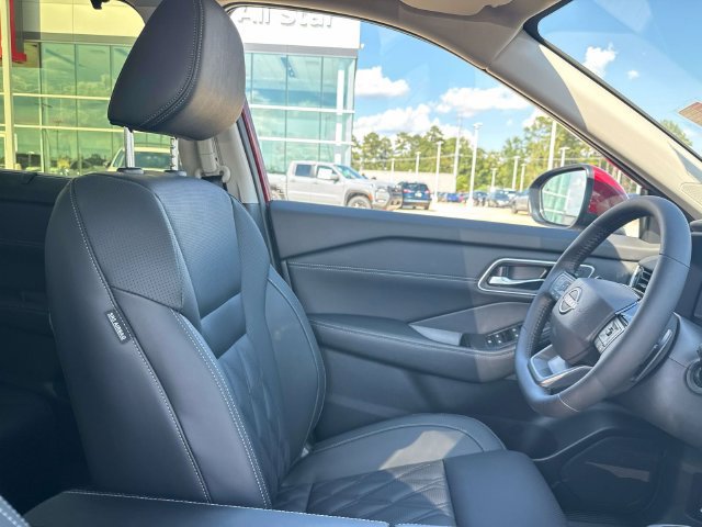 New 2026 Nissan Rogue Platinum AWD/4WD image 14