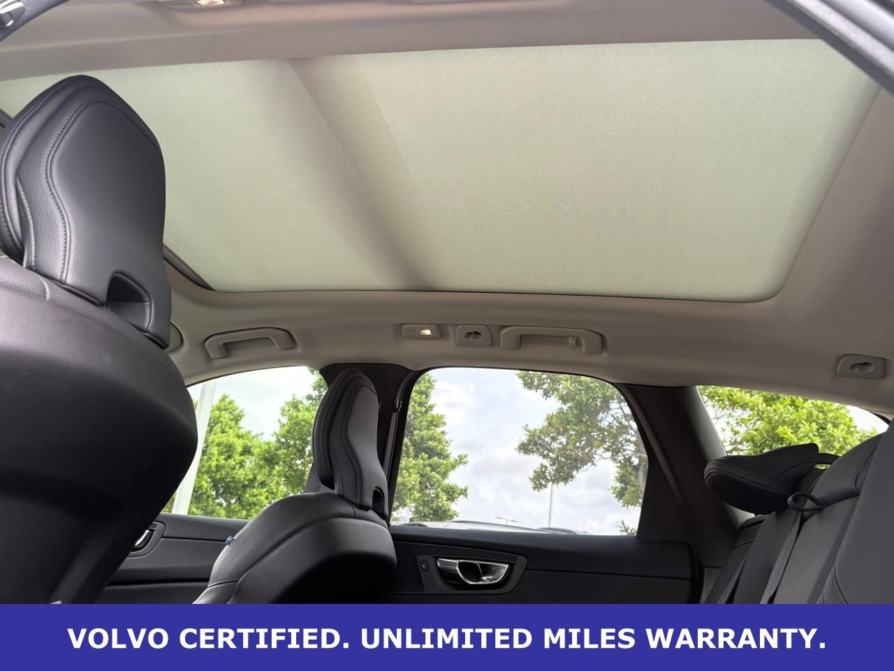 Certified 2025 Volvo XC60 B5 Plus AWD/4WD image 33