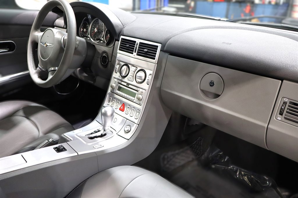 Used 2004 Chrysler Crossfire Coupe RWD image 18
