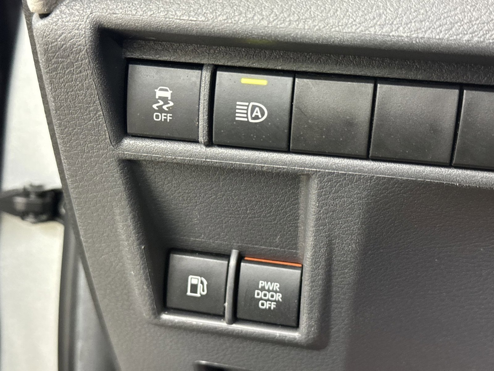 Used 2024 Toyota Sienna LE image 37