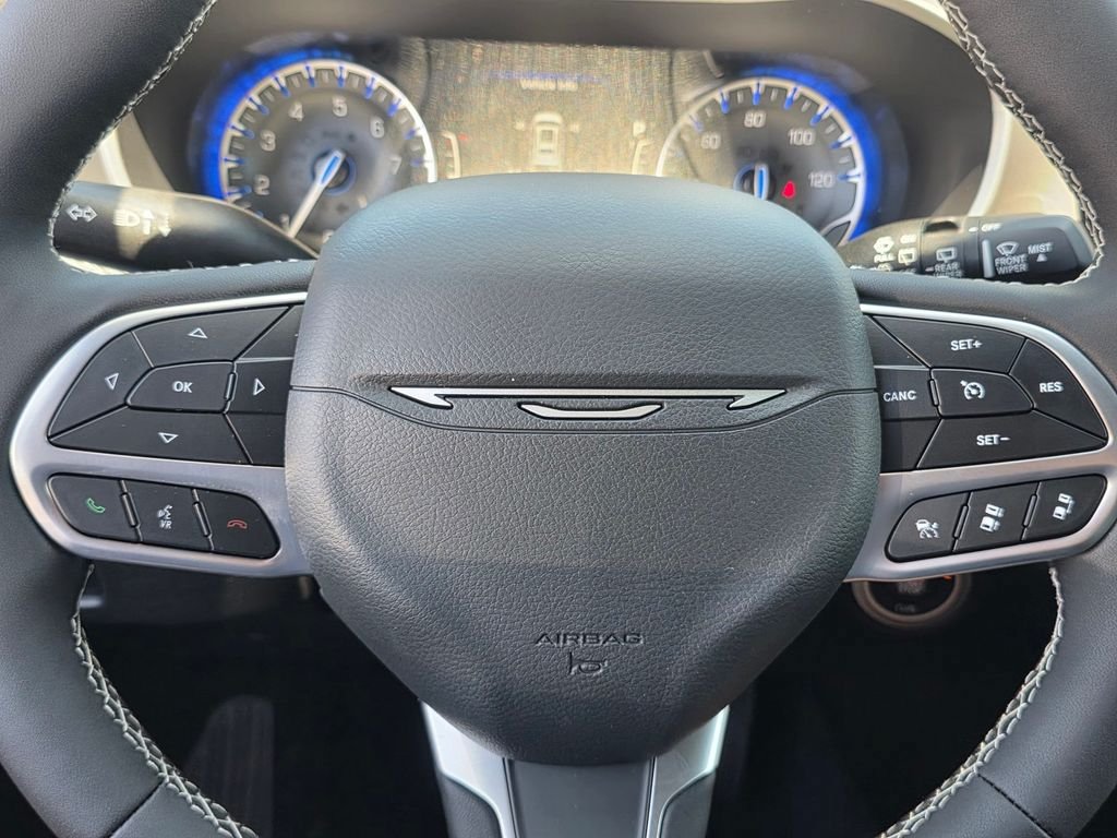 New 2027 Chrysler Pacifica Select w/ Family Tech Group FWD image 20