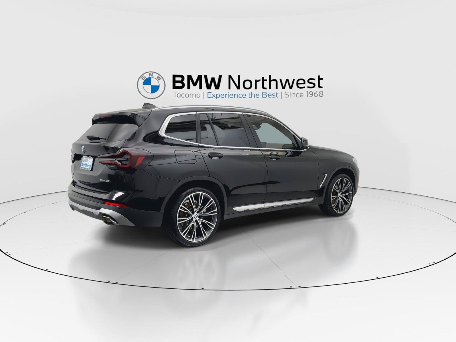 Used 2023 BMW X3 xDrive30i w/ Premium Package AWD/4WD image 4