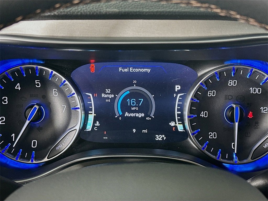 New 2026 Chrysler Pacifica Pinnacle image 11