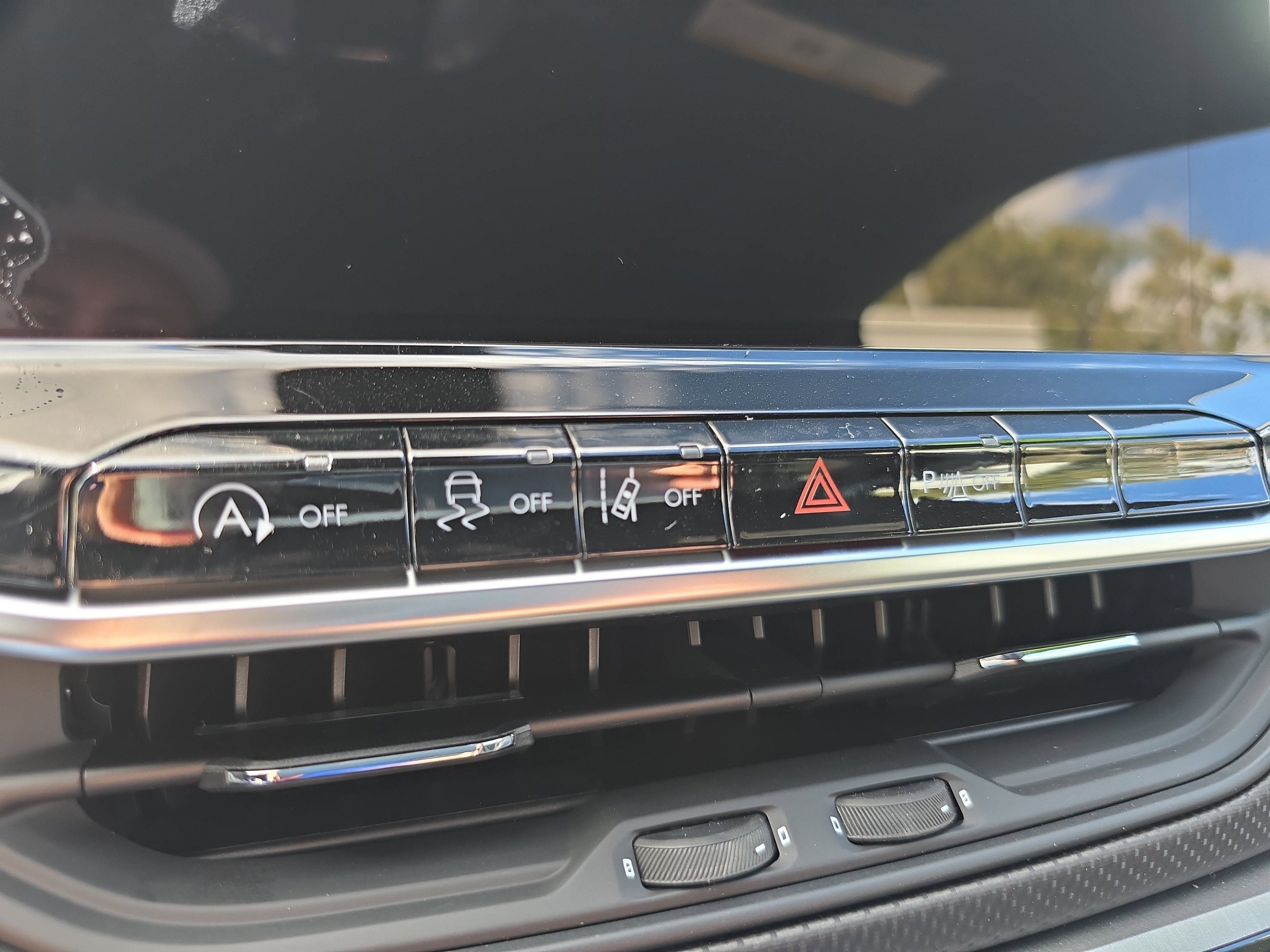 New 2025 Jeep Compass Limited w/ High Altitude Package image 30