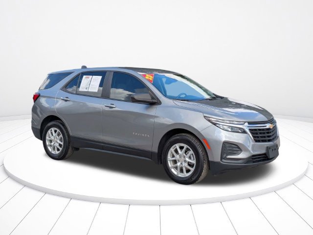 Used 2023 Chevrolet Equinox LS FWD image 2