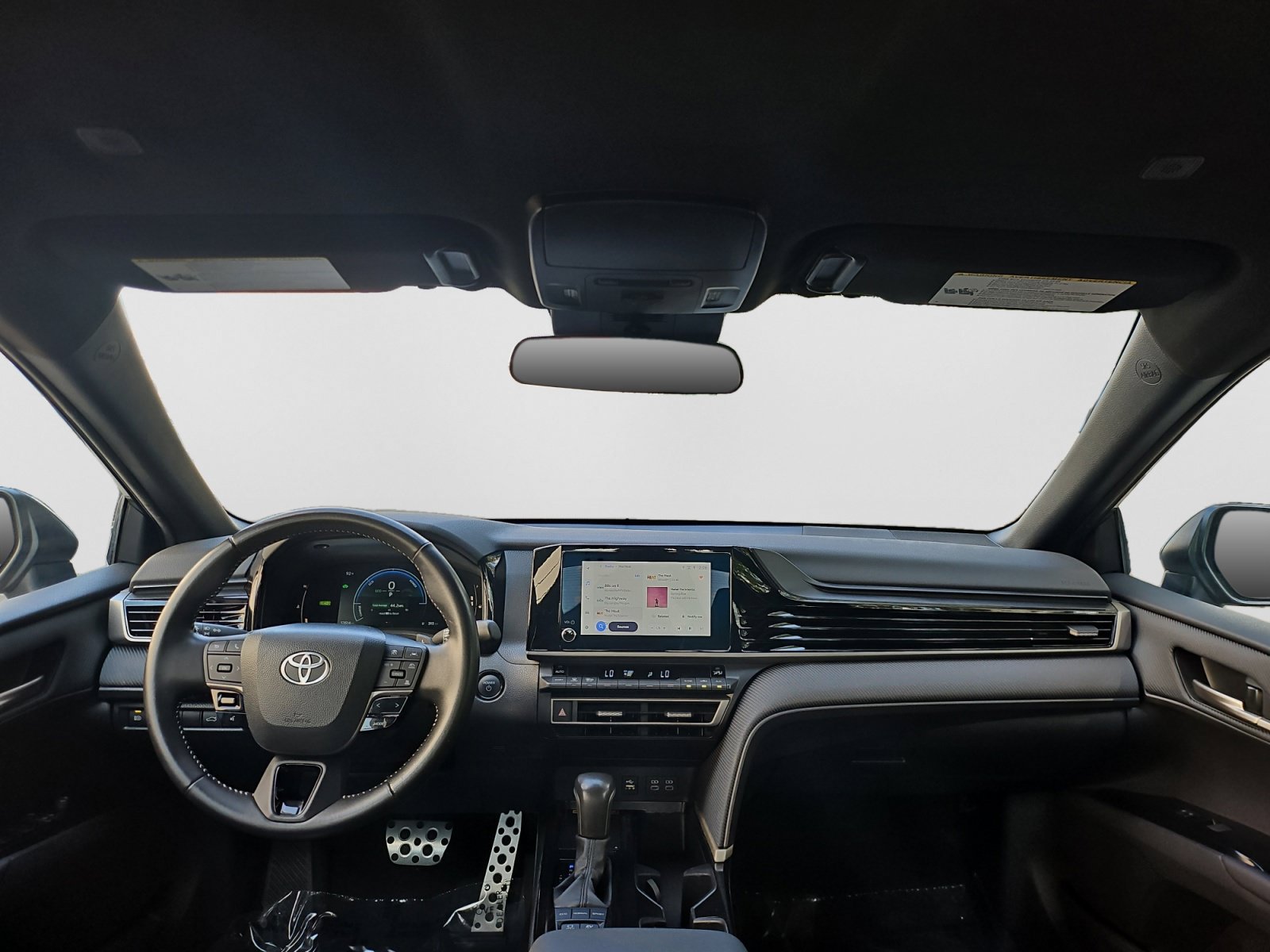 Used 2025 Toyota Camry SE FWD image 37