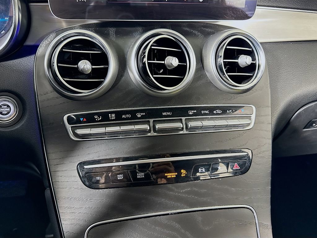 Used 2020 Mercedes-Benz GLC 300 image 17