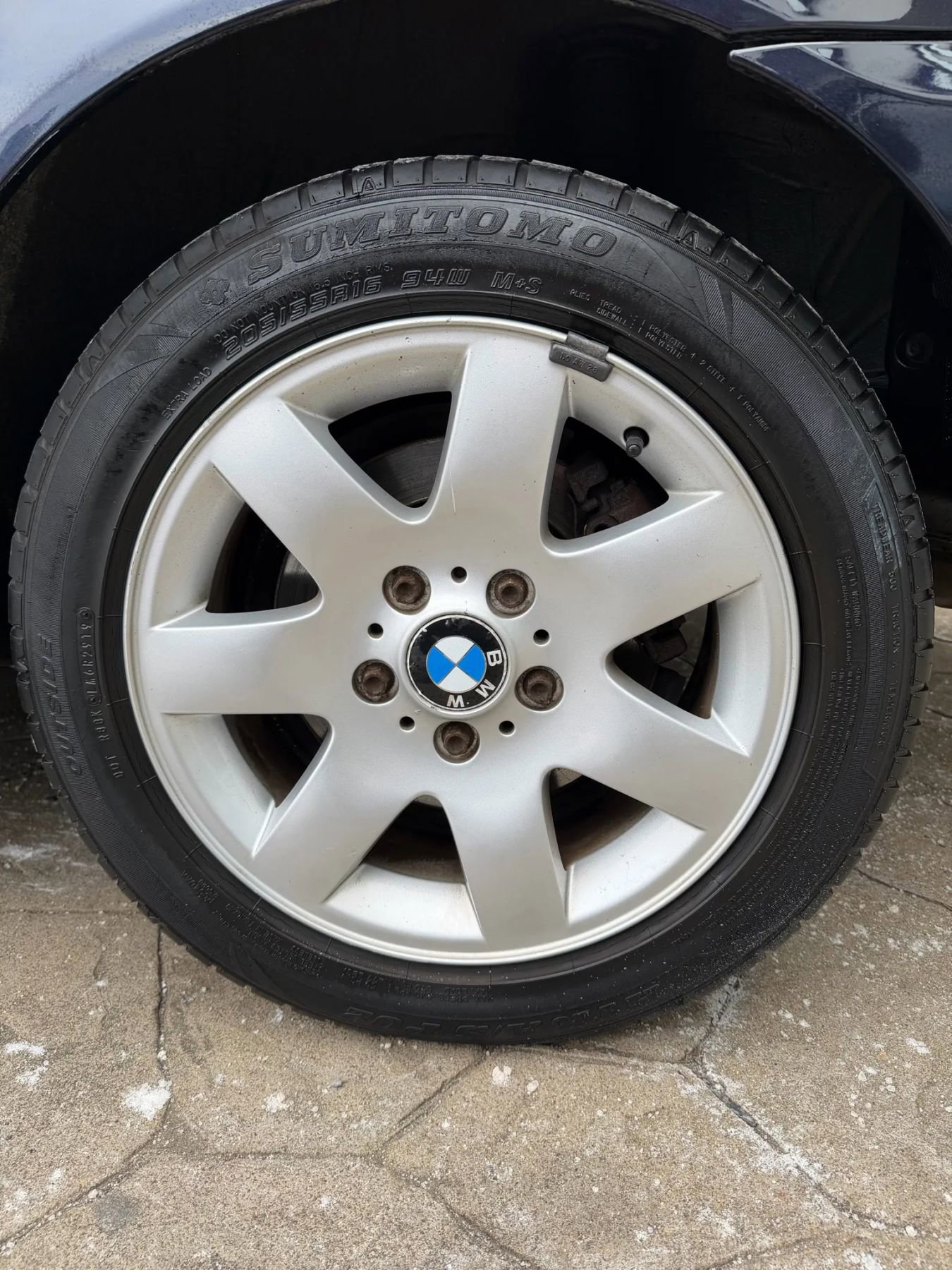 Used 2003 BMW 325xi Sedan image 32