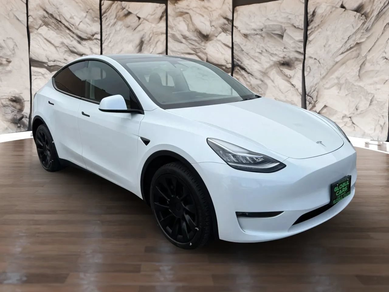 Used 2023 Tesla Model Y Long Range AWD/4WD image 4