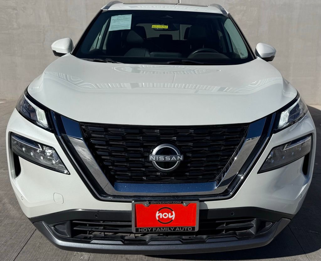Used 2023 Nissan Rogue SL w/ SL Premium Package image 2