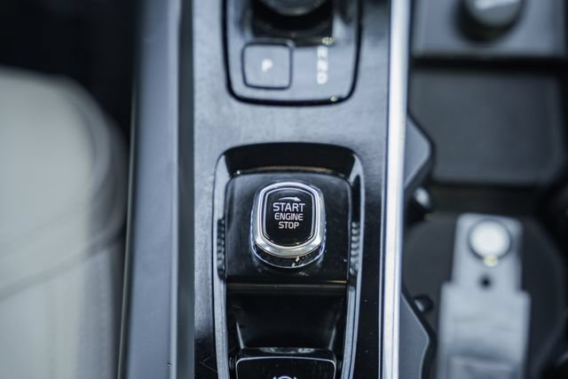 Certified 2026 Volvo XC60 B5 Plus AWD/4WD image 27