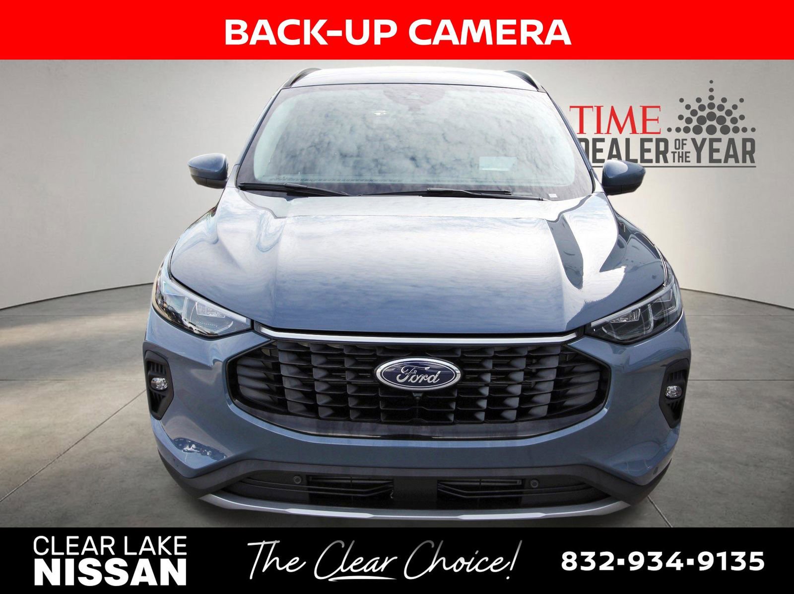 Used 2024 Ford Escape Platinum w/ Premium Technology Package image 2