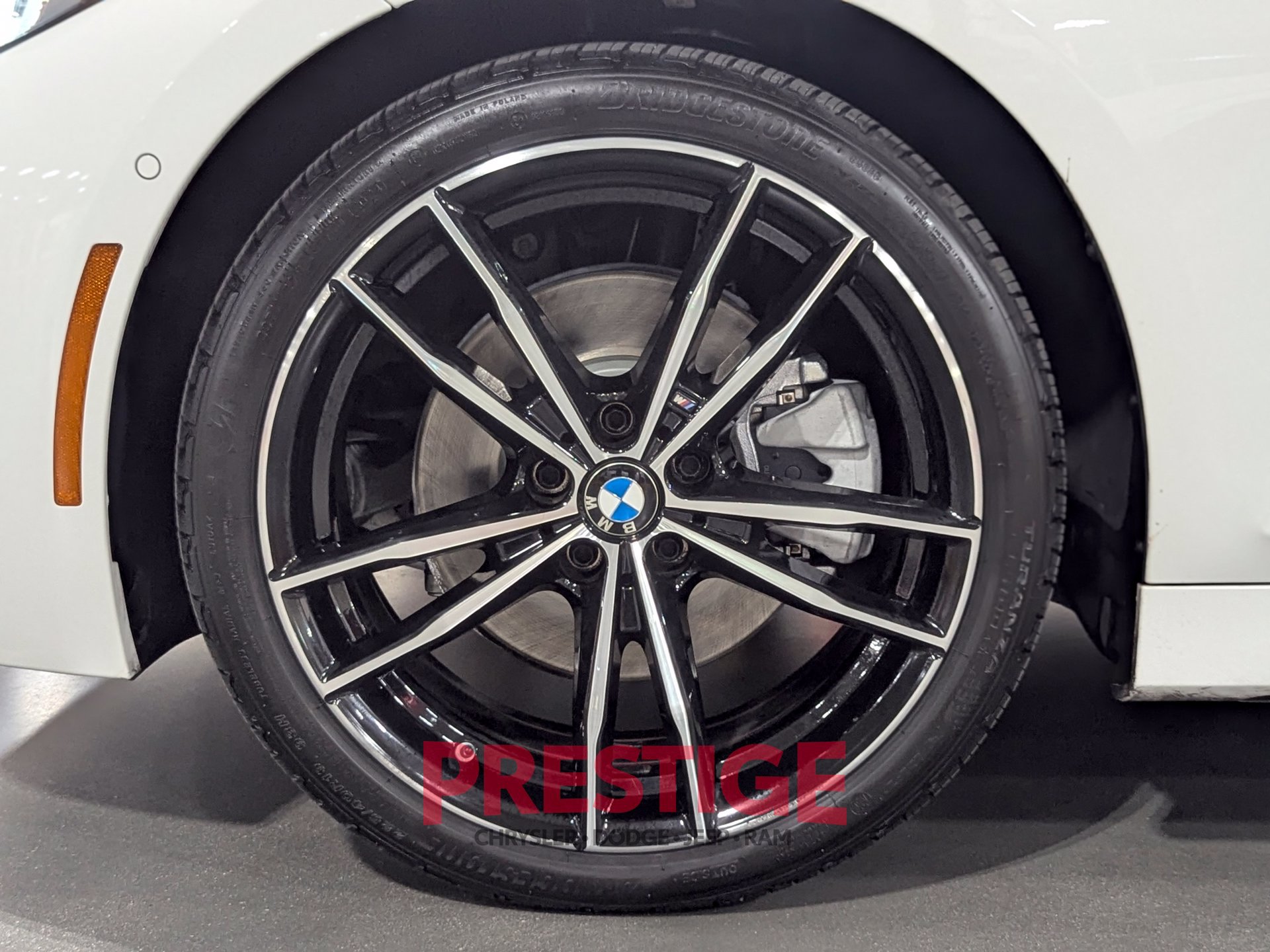 Used 2023 BMW 330i xDrive Sedan w/ M Sport Package AWD/4WD image 15