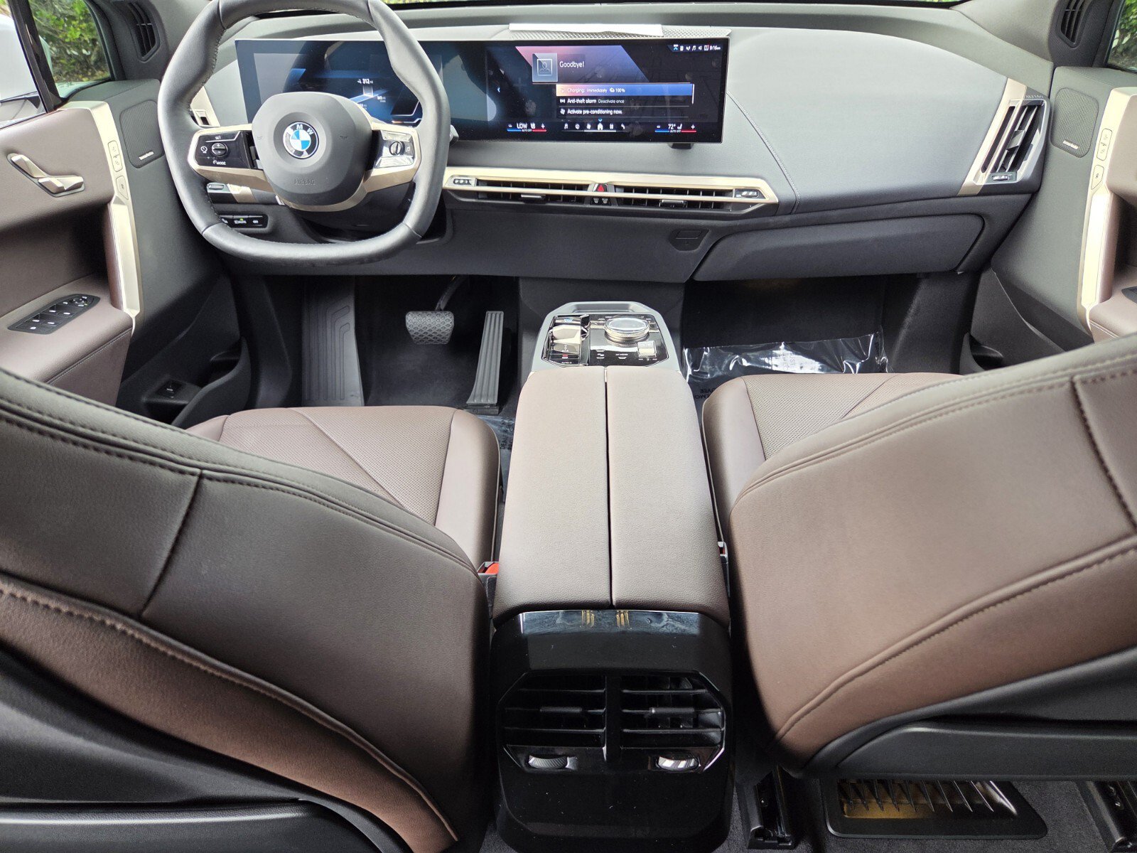 Certified 2026 BMW iX xDrive45 w/ Premium Package AWD/4WD image 13