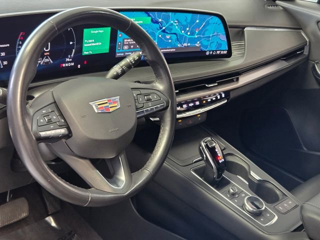 Used 2024 Cadillac XT4 Premium Luxury image 9