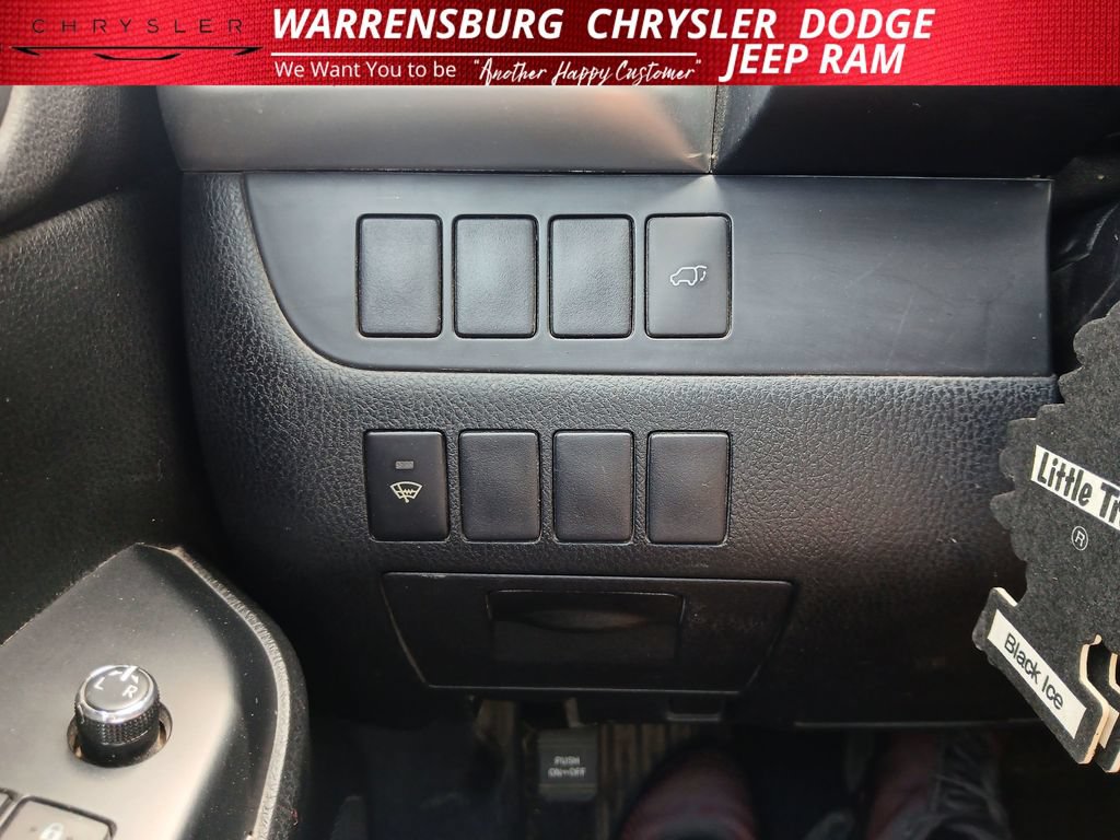Used 2016 Toyota Highlander Plus AWD/4WD image 25