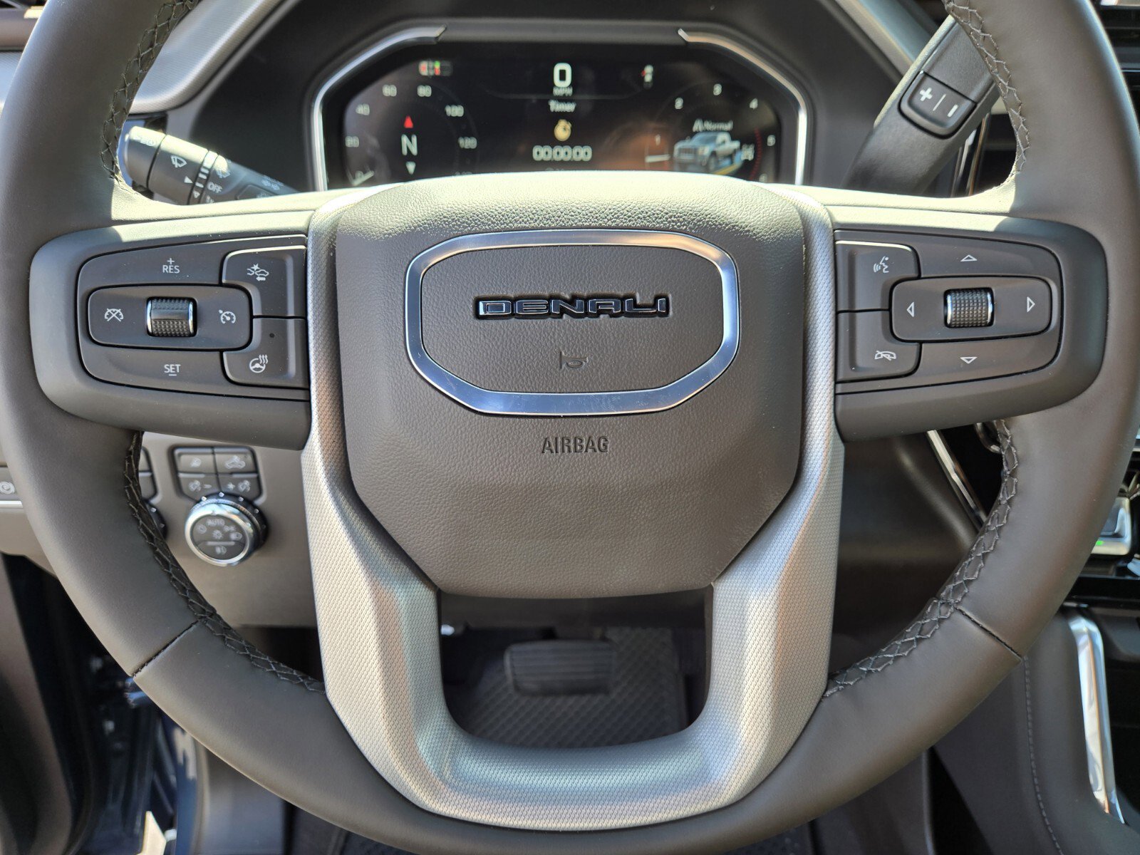 New 2025 GMC Sierra 2500 Denali w/ Denali Reserve Package image 11