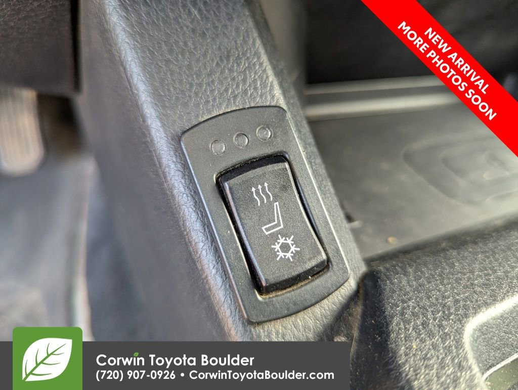 Used 2018 Toyota Tacoma TRD Off-Road w/ Technology Package AWD/4WD image 15