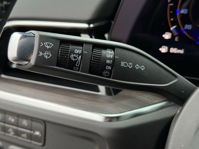 Used 2025 Chevrolet Tahoe Z71 w/ Comfort Package AWD/4WD image 20