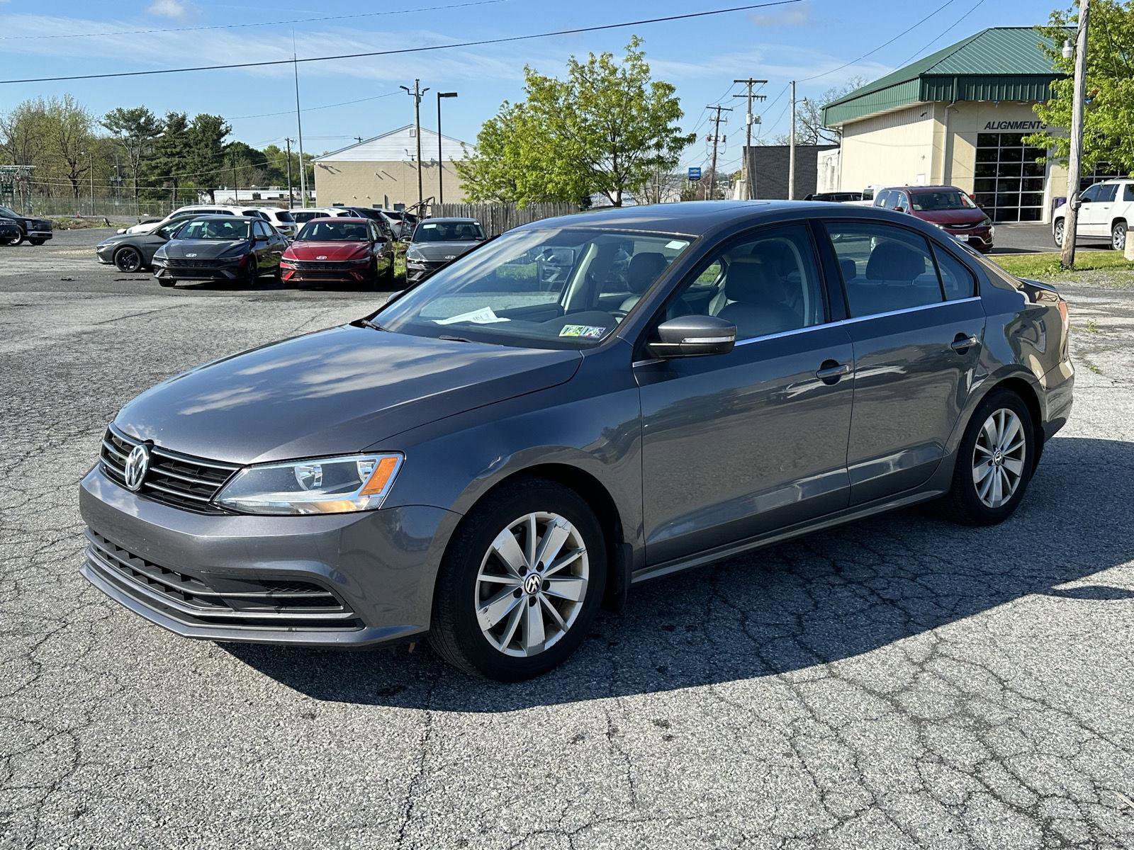 Used 2016 Volkswagen Jetta SE FWD image 4
