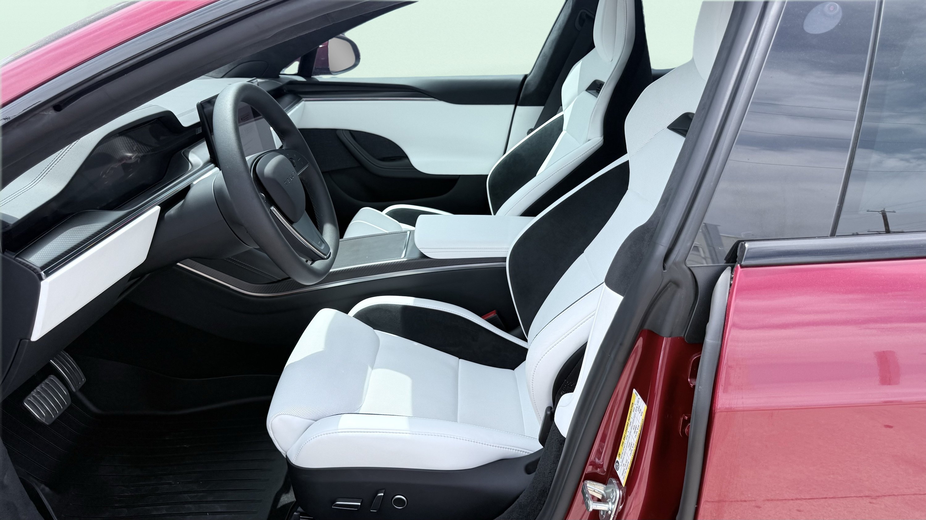 Used 2026 Tesla Model S Plaid AWD/4WD image 27