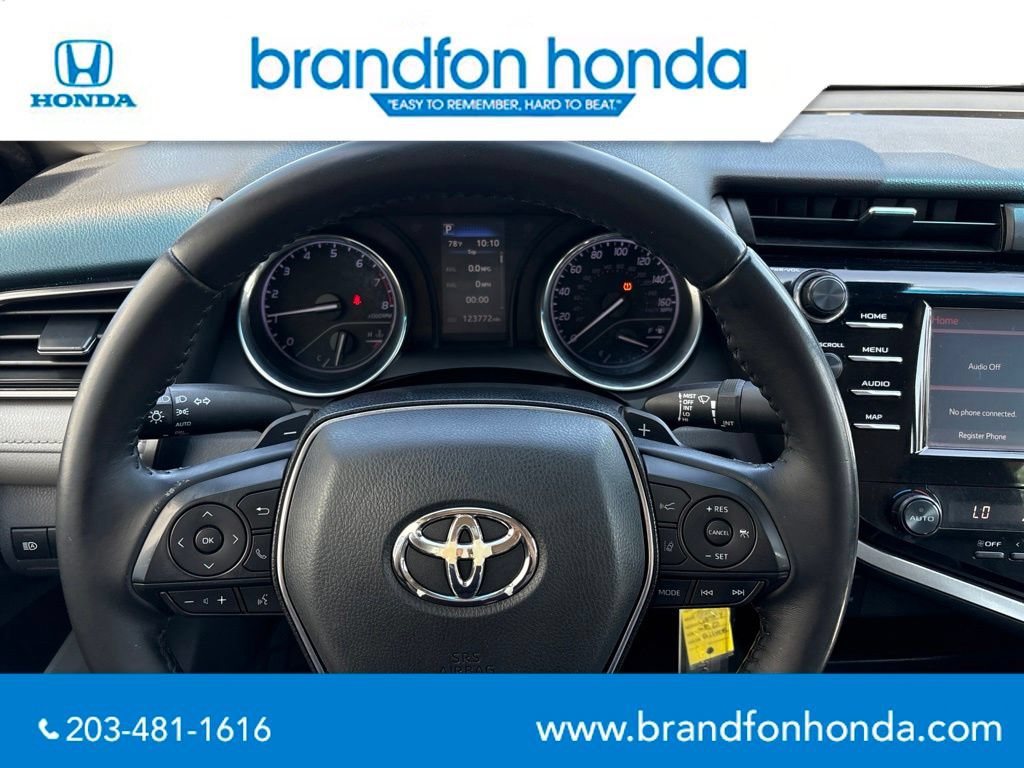 Used 2020 Toyota Camry SE FWD image 16