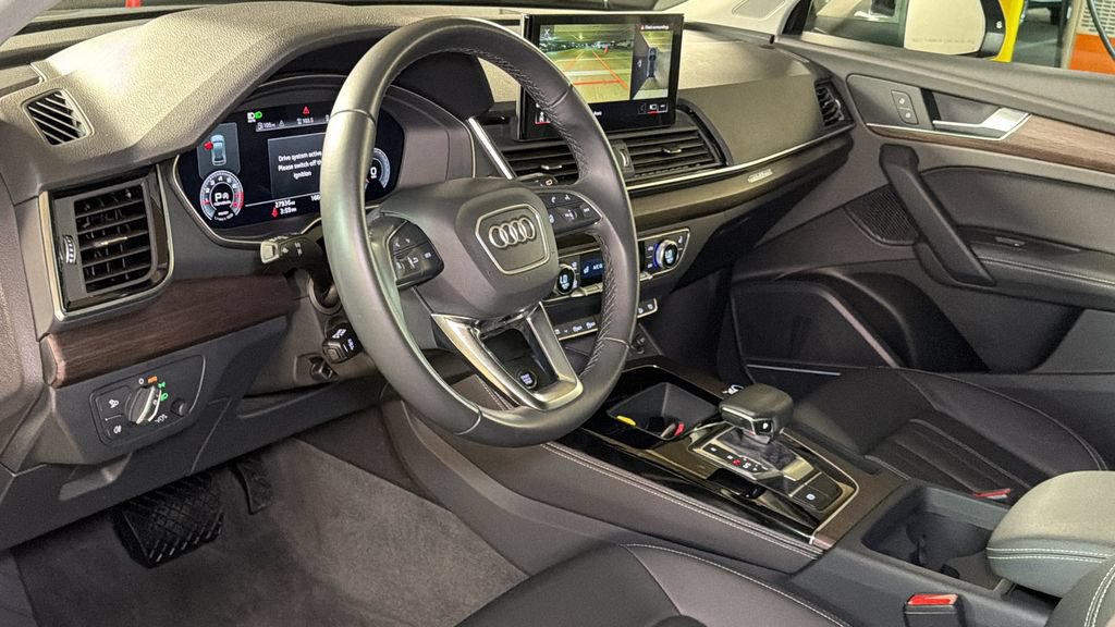 Used 2023 Audi Q5 2.0T Premium Plus w/ Premium Plus Package AWD/4WD image 21