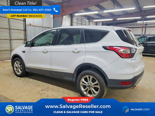 Used 2017 Ford Escape SE FWD image 3