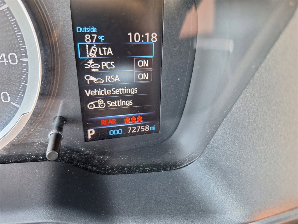Used 2021 Toyota Corolla LE image 19