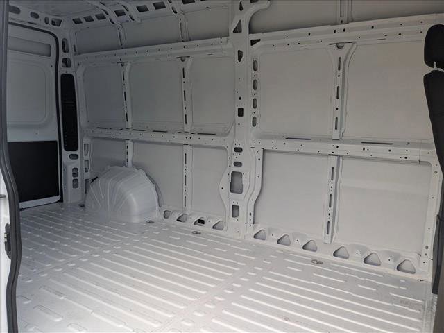New 2025 RAM ProMaster 3500 w/ Quick Order Package 22G SLT image 15
