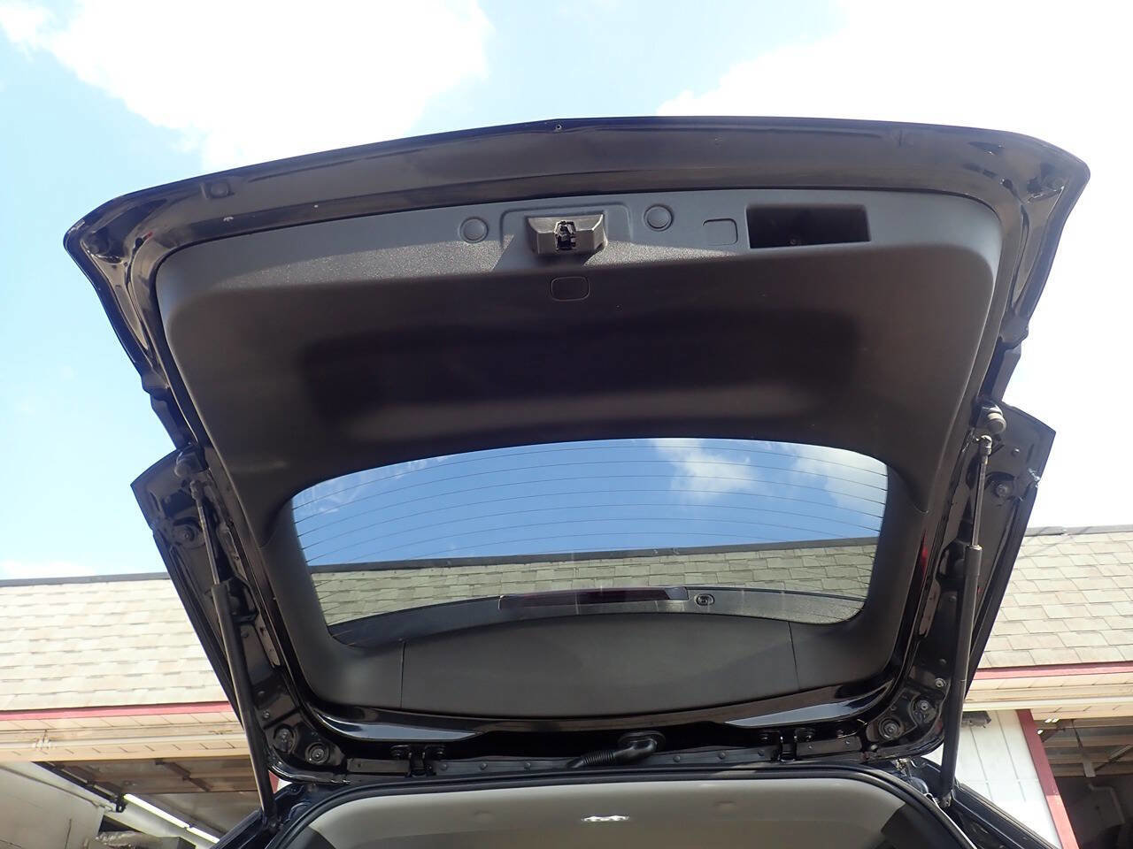 Used 2018 Chevrolet Equinox LS image 21