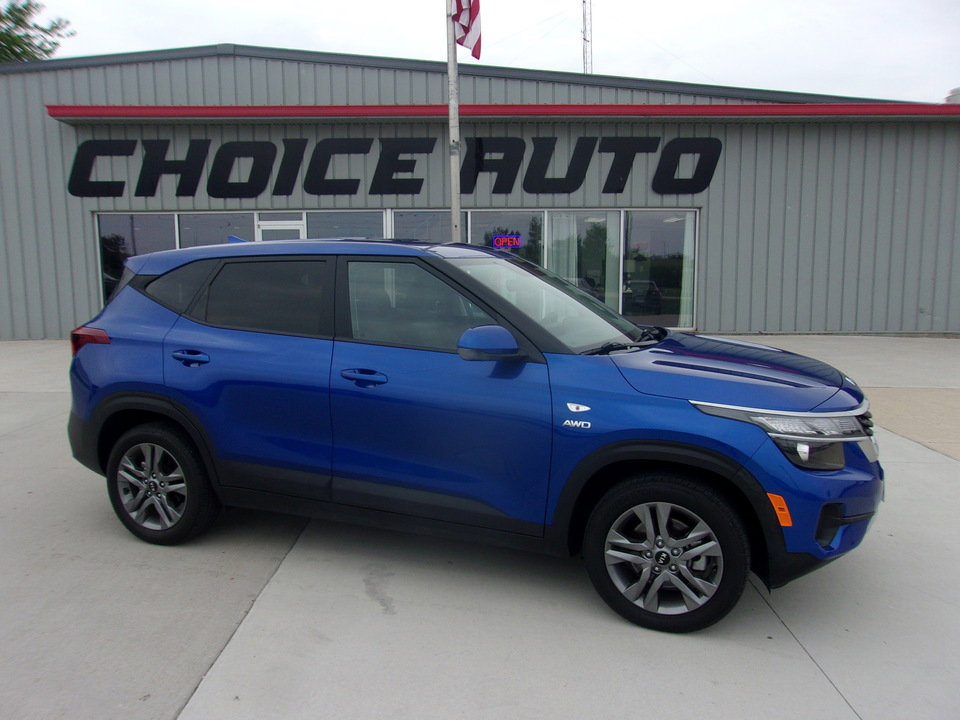 Used 2021 Kia Seltos LX AWD/4WD image 2