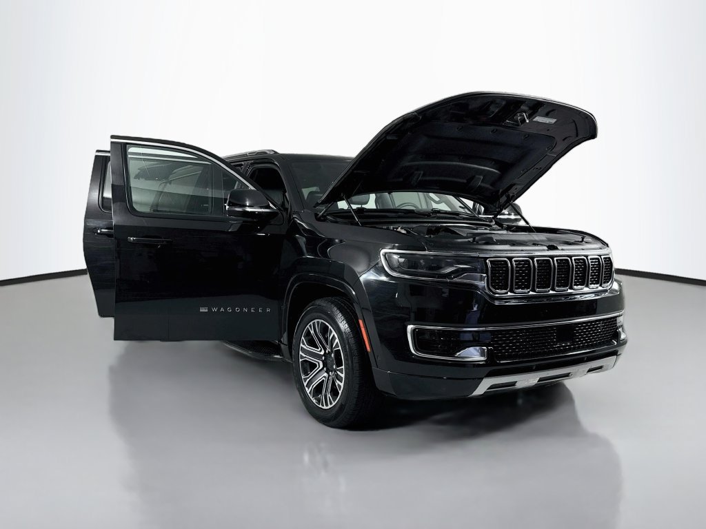 Used 2024 Jeep Wagoneer L Series II RWD image 18