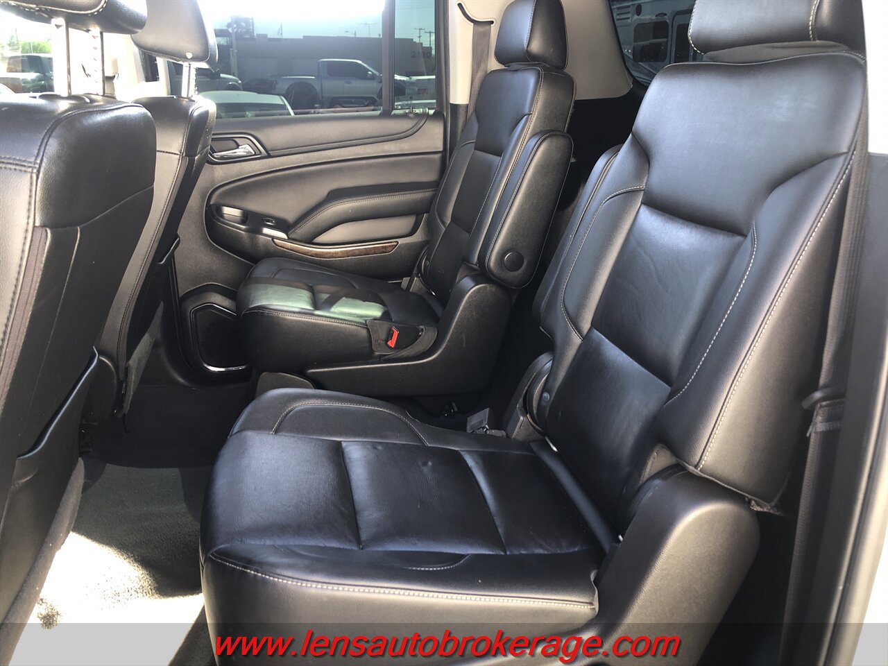Used 2019 Chevrolet Suburban LT AWD/4WD image 17